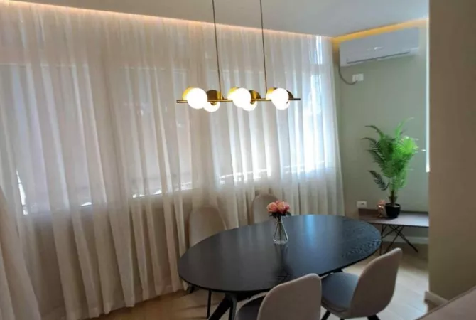 Shtepi me qera Apartament ne Tirane, 2+1, Mobilimi E mobiluar, Pagesa 750  Euro.