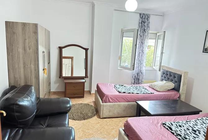 Shtepi me qera 2+1 ne Tirane - 700 Euro