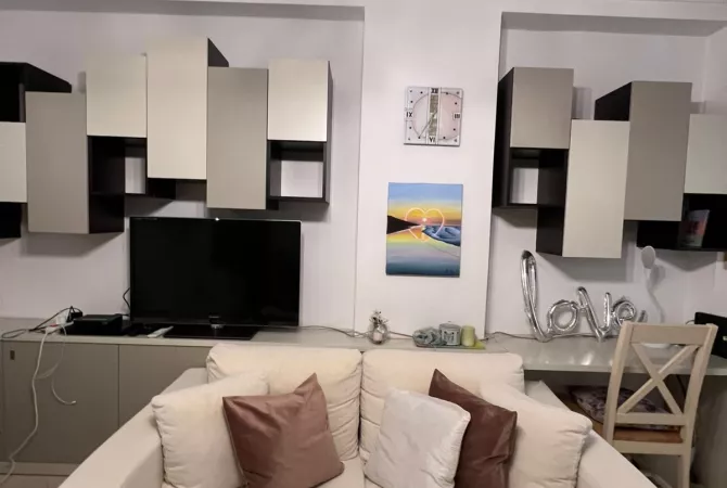 Shtepi me qera Apartament ne Tirane, 1+1, Mobilimi E mobiluar, Pagesa 600  Euro.