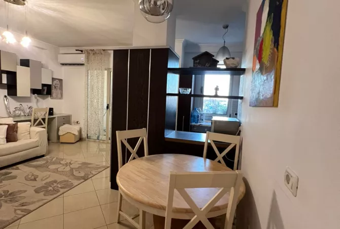 Shtepi me qera Apartament ne Tirane, 1+1, Mobilimi E mobiluar, Pagesa 600  Euro.