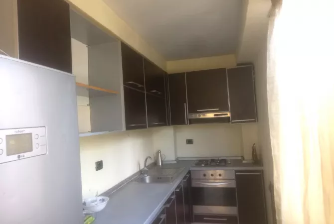 Shtepi me qera 2+1 ne Tirane - 600 Euro