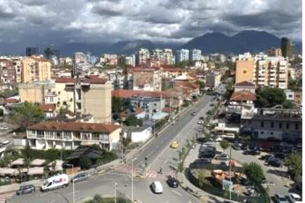 Shtepi me qera 2+1 ne Tirane - 700 Euro