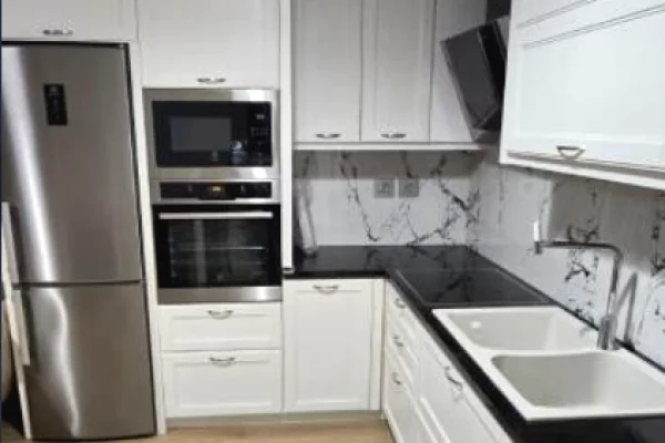 Shtepi me qera 2+1 ne Tirane - 700 Euro