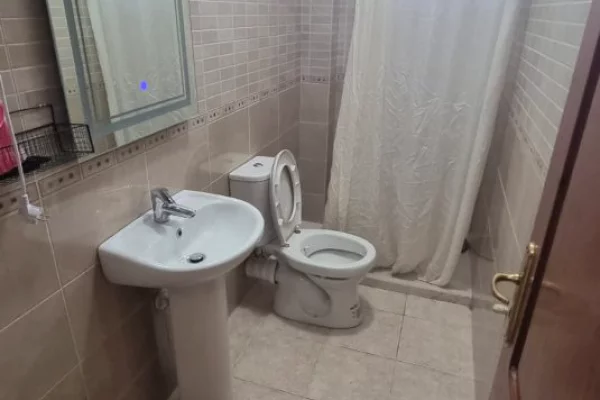 Shtepi me qera Shtepi Private ne Tirane, 2+1, Mobilimi E mobiluar, Pagesa 500  Euro.