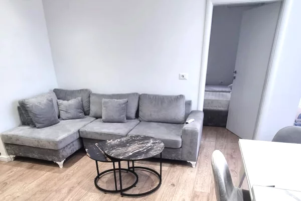 Shtepi me qera 2+1 ne Tirane - 700 Euro