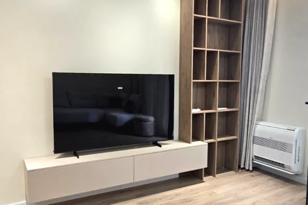 Shtepi me qera Apartament ne Tirane, 2+1, Mobilimi E mobiluar, Pagesa 1,300  Euro.