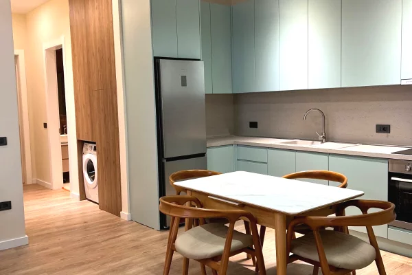 Shtepi me qera Apartament ne Tirane, 2+1, Mobilimi E mobiluar, Pagesa 1,300  Euro.