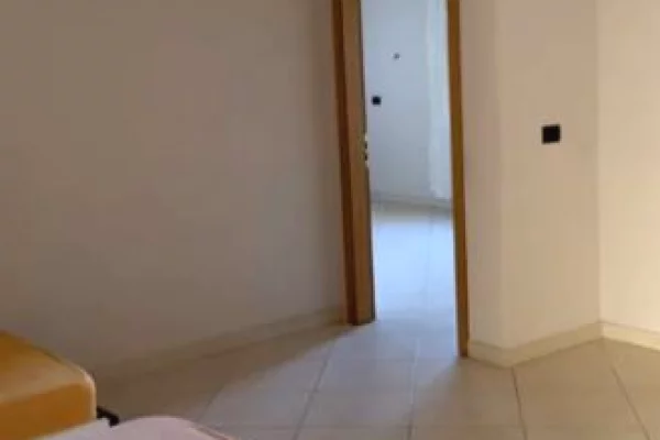 Shtepi me qera 1+1 ne Tirane - 350 Euro