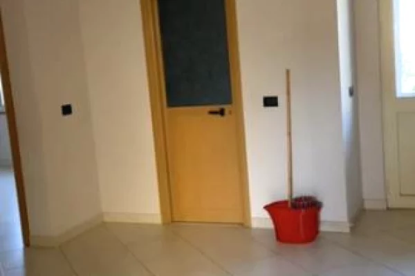 Shtepi me qera 1+1 ne Tirane - 350 Euro