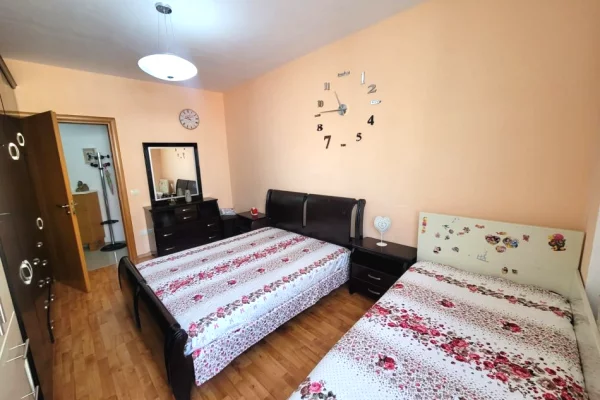 Shtepi me qera Apartament ne Tirane, 1+1, Mobilimi E mobiluar, Pagesa 400  Euro.