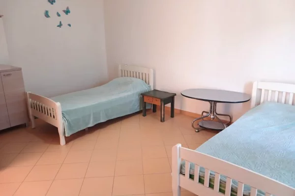 Shtepi me qera 2+1 ne Tirane - 450 Euro