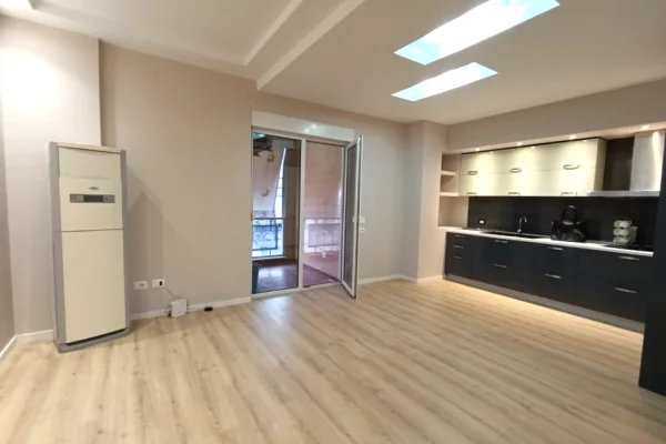 Shtepi ne shitje 2+1 ne Tirane - 215,000 Euro