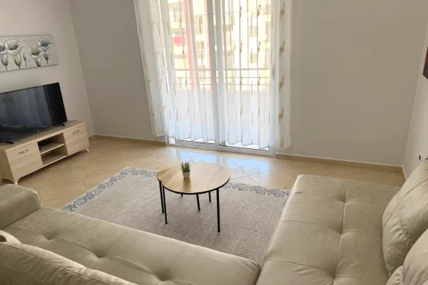 Shtepi me qera 1+1 ne Tirane - 430 Euro