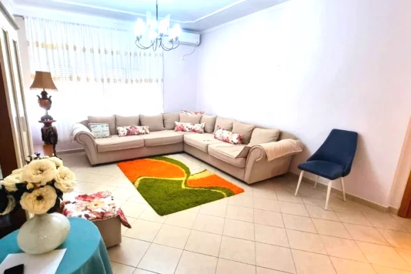 Shtepi me qera Garsoniere ne Tirane - 400 Euro