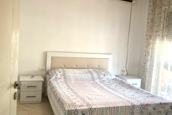 Shtepi me qera 1+1 ne Tirane - 450 Euro