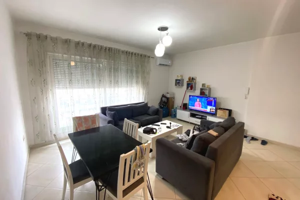 Shtepi me qera 1+1 ne Tirane - 450 Euro