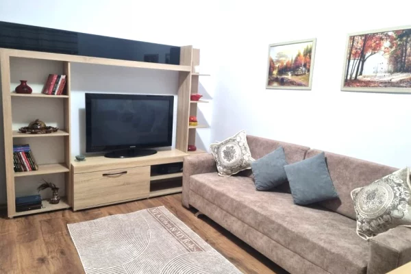 ✅️JEPET ME QERA APARTAMENT 2+1 TEK ZOGU I ZI , Cift ose Familje