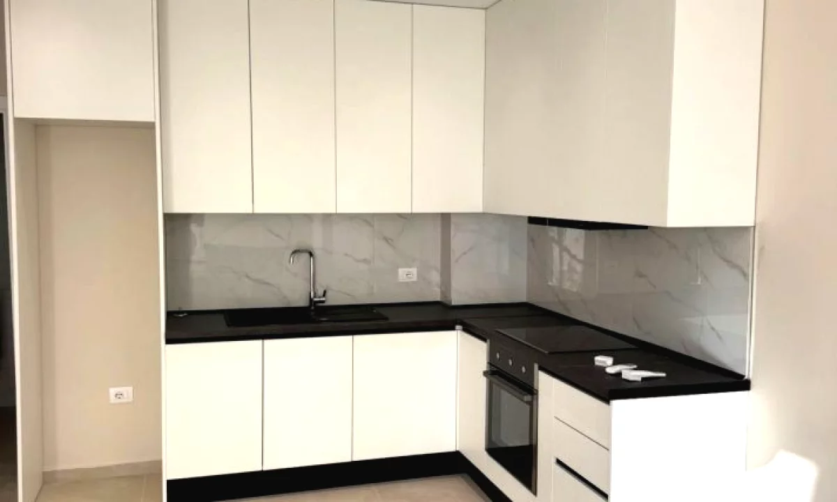 Shtepi me qera Apartament ne Tirane, 1+1, Mobilimi E mobiluar, Pagesa 500  Euro.