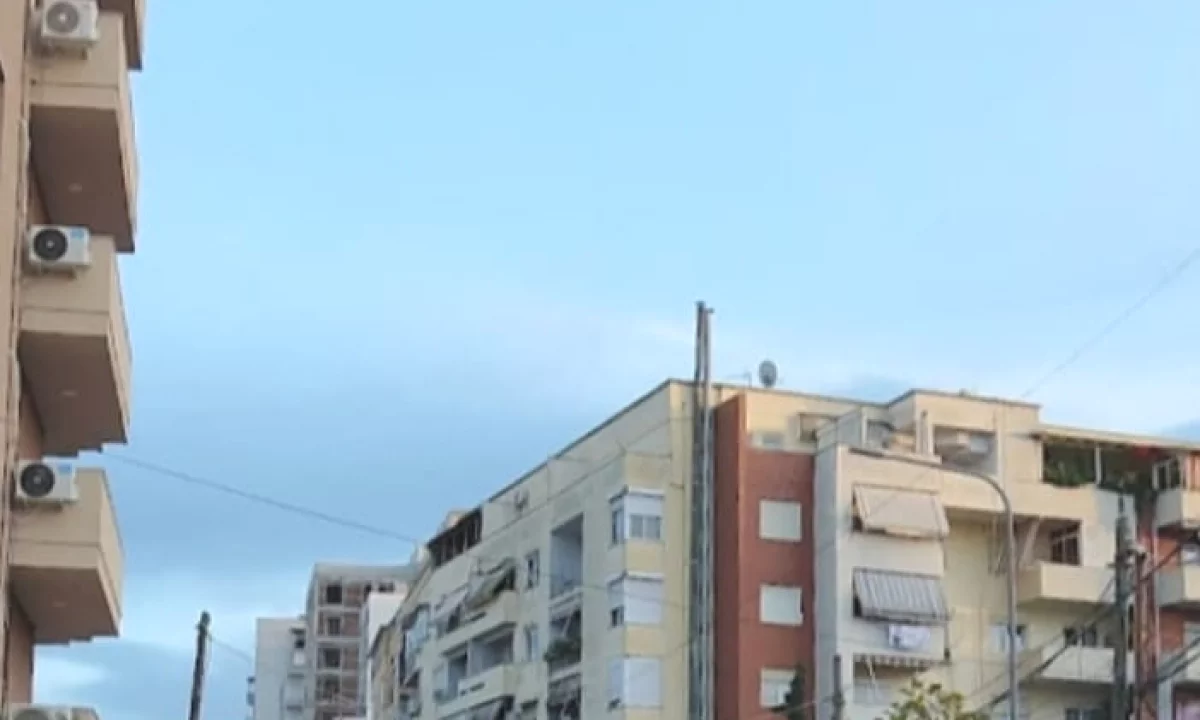 Shtepi me qera Apartament ne Tirane, 1+1, Mobilimi E mobiluar, Pagesa 35,000  Leke.