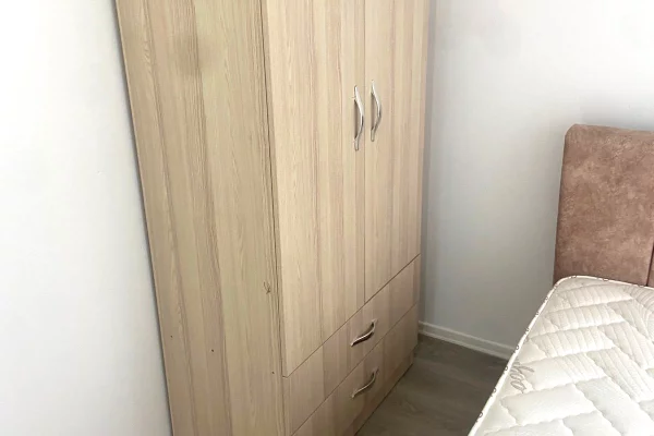 Shtepi me qera Apartament ne Tirane, 2+1, Mobilimi E mobiluar, Pagesa 450  Euro.
