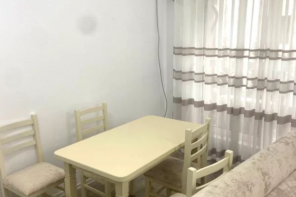 Shtepi me qera Apartament ne Tirane, 2+1, Mobilimi E mobiluar, Pagesa 450  Euro.