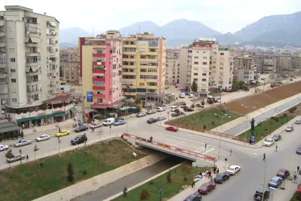 Shtepi me qera 2+1 ne Tirane - 600 Euro