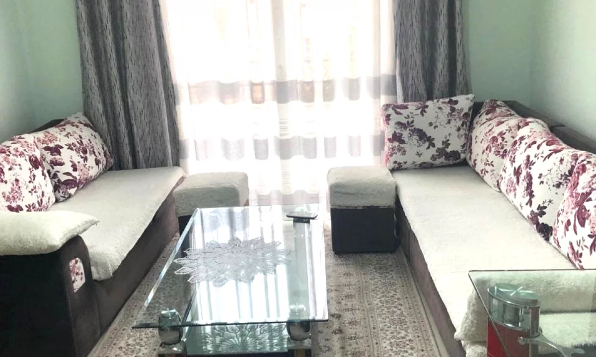 Shtepi me qera Apartament ne Tirane, 2+1, Mobilimi E mobiluar, Pagesa 600  Euro.