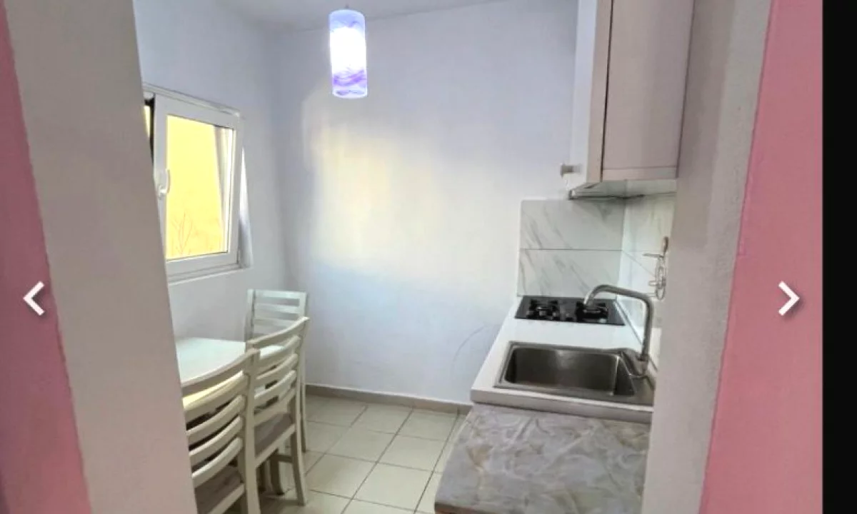 Shtepi me qera Shtepi Private ne Tirane, Garsoniere, Mobilimi E mobiluar, Pagesa 300  Euro.