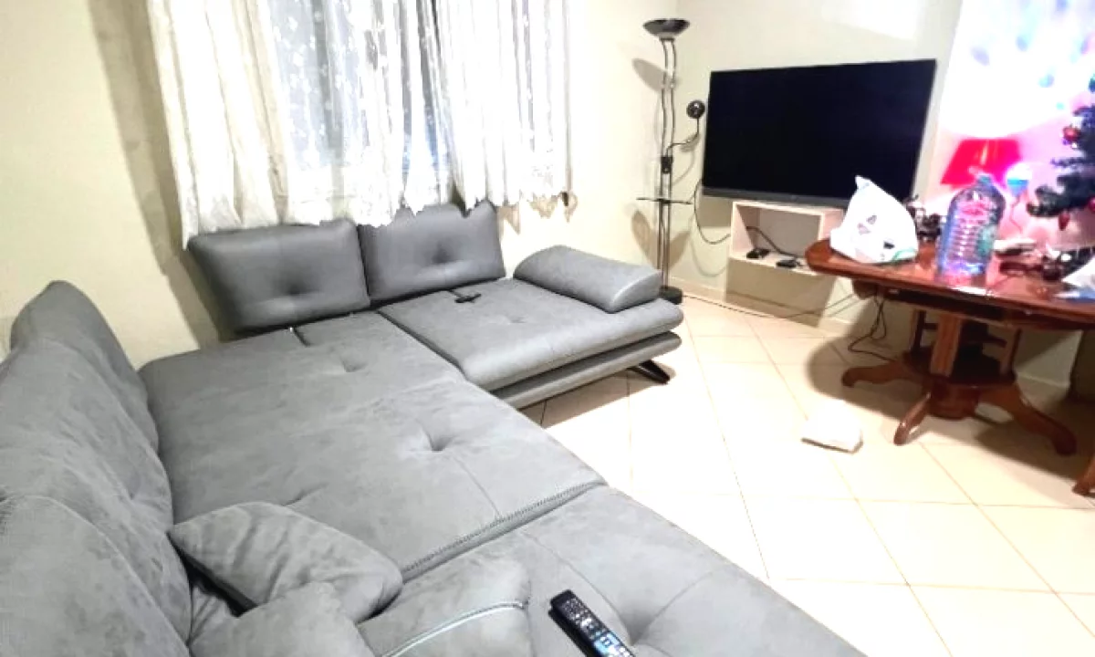 Shtepi me qera Apartament ne Tirane, 2+1, Mobilimi E mobiluar, Pagesa 550  Euro.