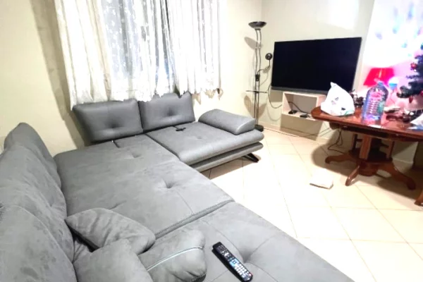 Shtepi me qera 2+1 ne Tirane - 550 Euro