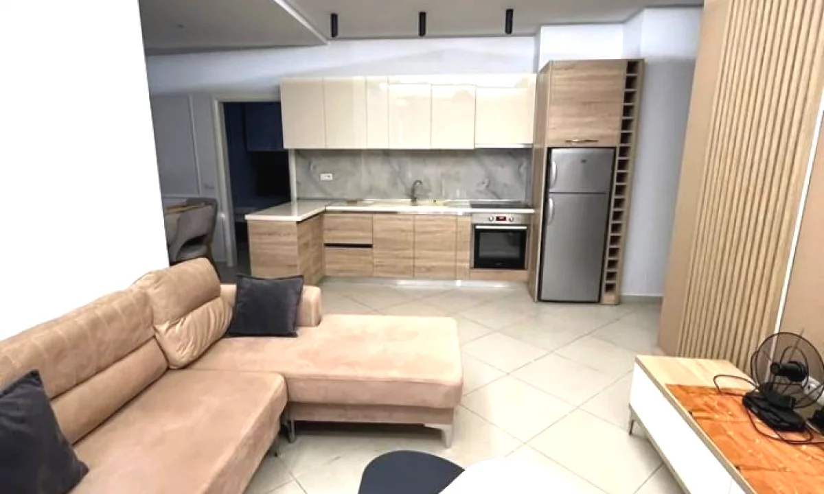 Shtepi me qera Apartament ne Tirane, 2+1, Mobilimi E mobiluar, Pagesa 600  Euro.