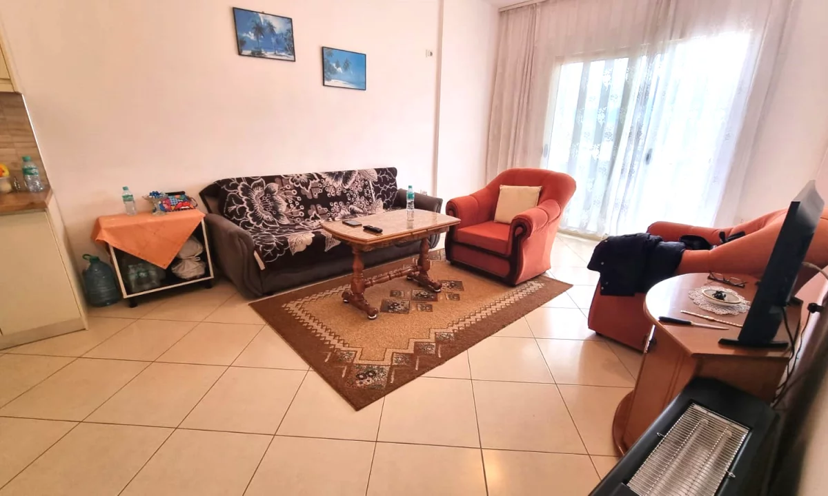 Shtepi me qera Apartament ne Tirane, 2+1, Mobilimi E mobiluar, Pagesa 400  Euro.