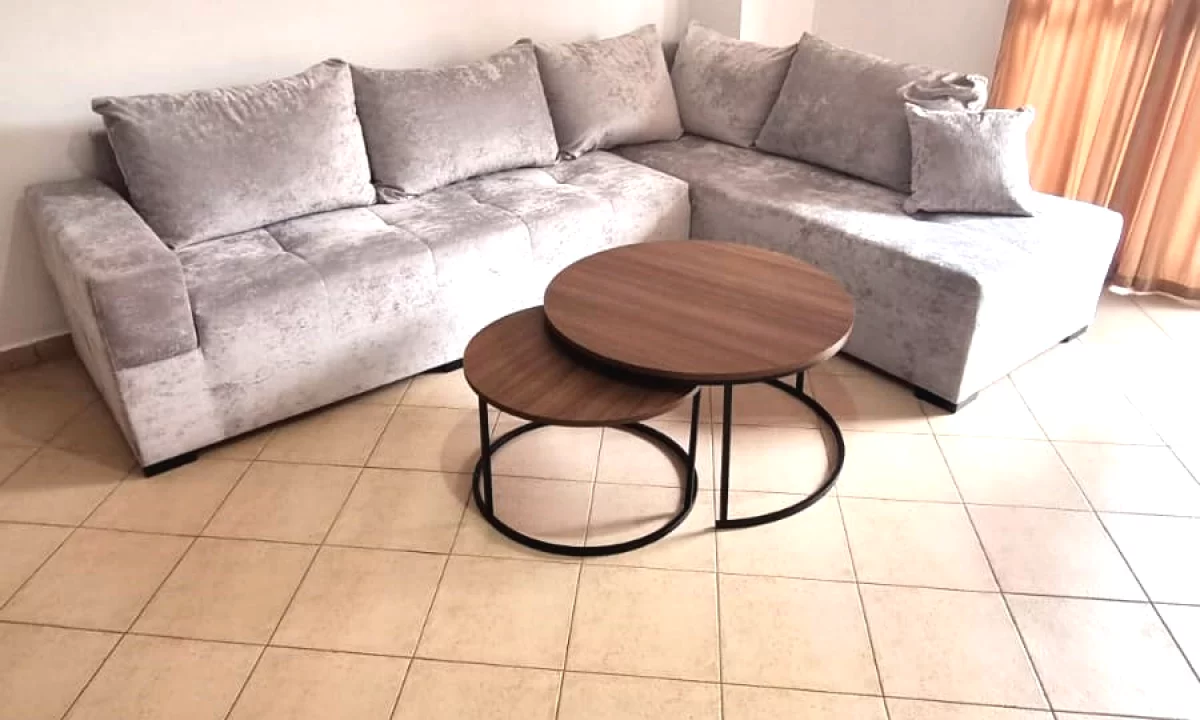 Shtepi ne shitje Apartament ne Tirane, 2+1, Mobilimi E mobiluar, Pagesa 157,000  Euro.