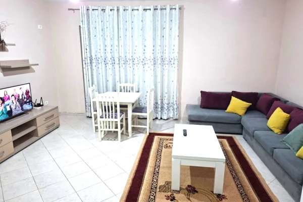 Shtepi me qera 1+1 ne Tirane - 400 Euro