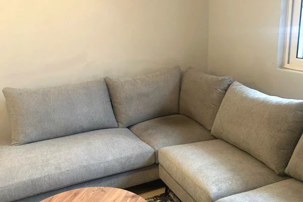 Shtepi me qera 2+1 ne Tirane - 450 Euro