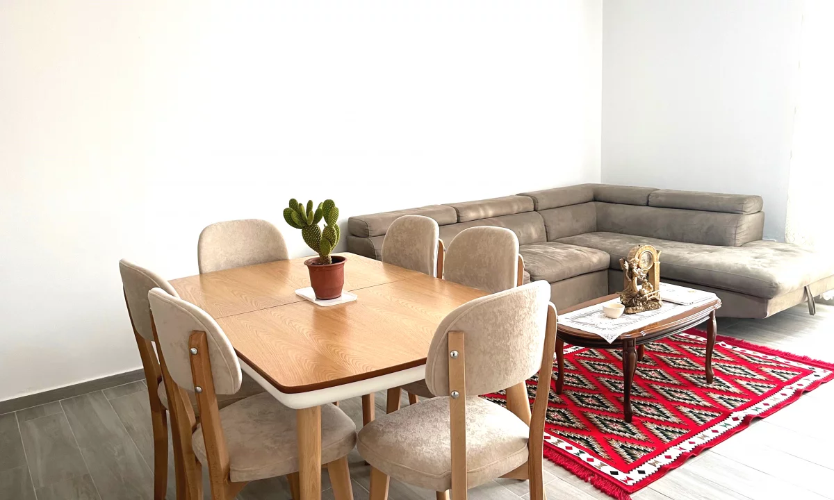 Appartamento in affitto a Tirana 3+1, Arredato