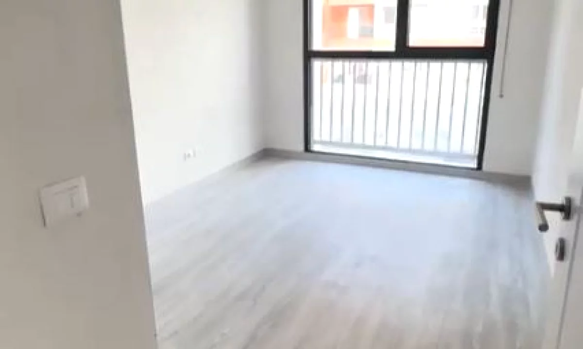 Apartment for sale in Tirana 3+1, Emty