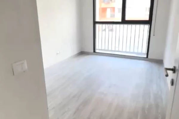 🏠Shitet Apartament 3+1 afer Bulevardit te Ri