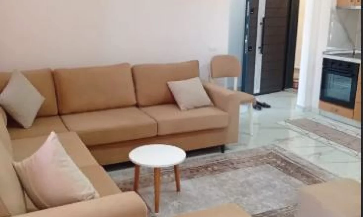 Appartamento in affitto a Tirana 1+1, Arredato