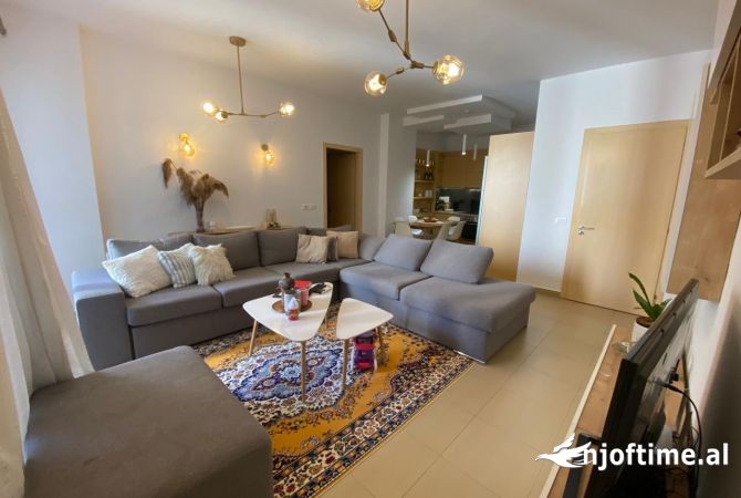 Shtepi me qera 2+1 ne Tirane - 50,000 Leke