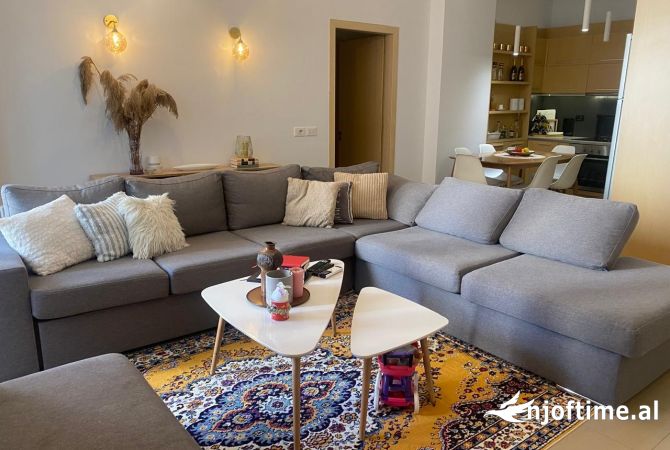 Shtepi me qera 2+1 ne Tirane - 50,000 Leke