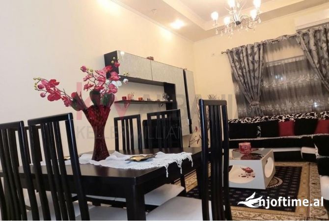 Shtepi me qera 2+1 ne Tirane - 400 Euro