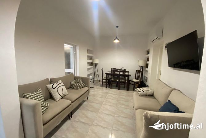Shtepi me qera 2+1 ne Tirane - 600 Euro