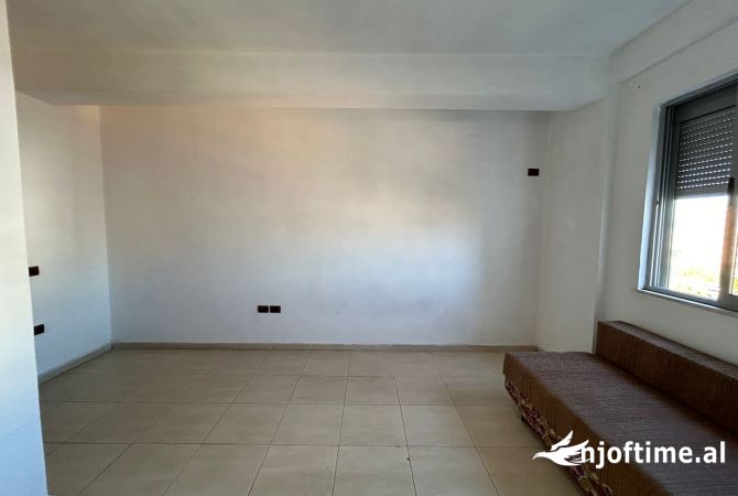 Shtepi ne shitje 2+1 ne Tirane - 80,000 Euro