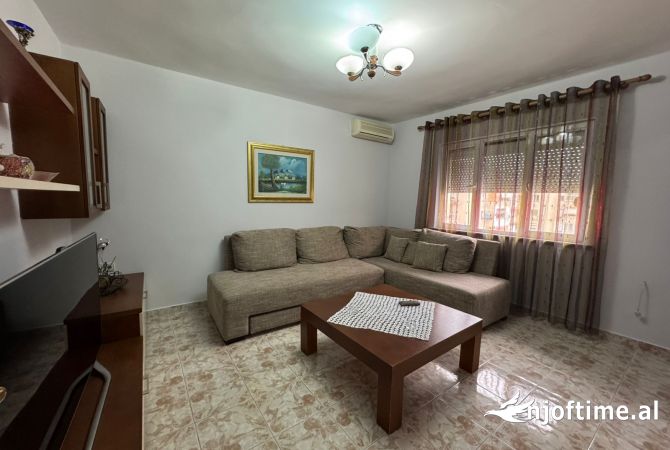 Shtepi me qera 2+1 ne Tirane - 500 Euro