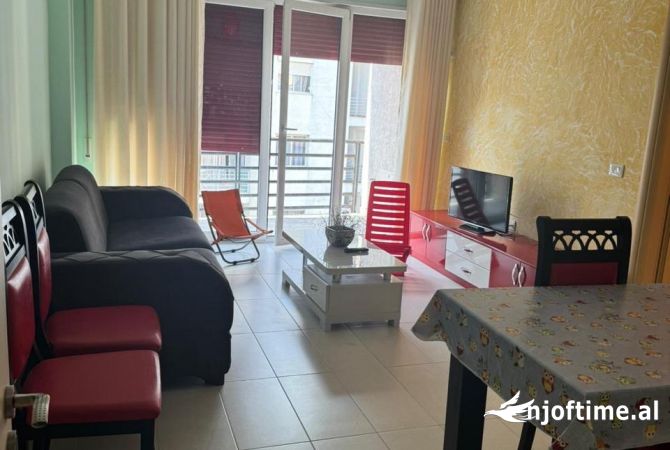 Shtepi me qera 2+1 ne Tirane - 500 Euro