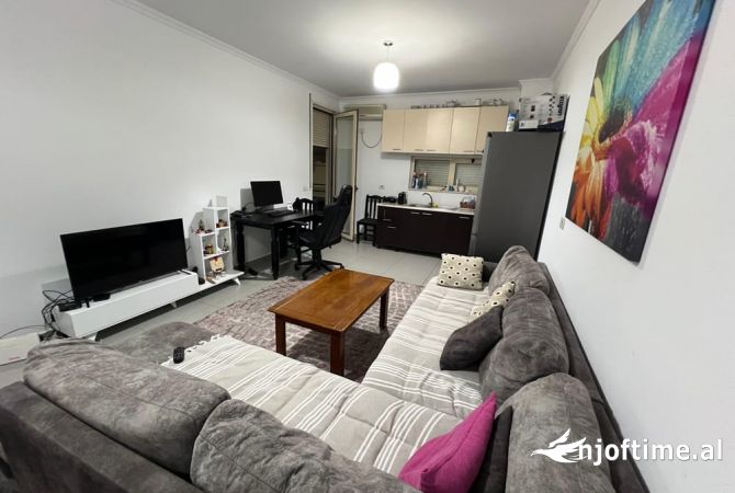 Shtepi me qera 2+1 ne Tirane - 600 Euro