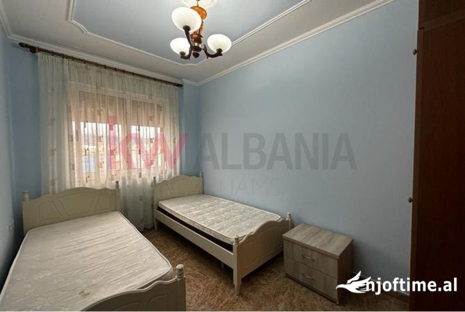 Shtepi me qera Apartament ne Tirane, 2+1, Mobilimi E mobiluar, Pagesa 550  Euro.