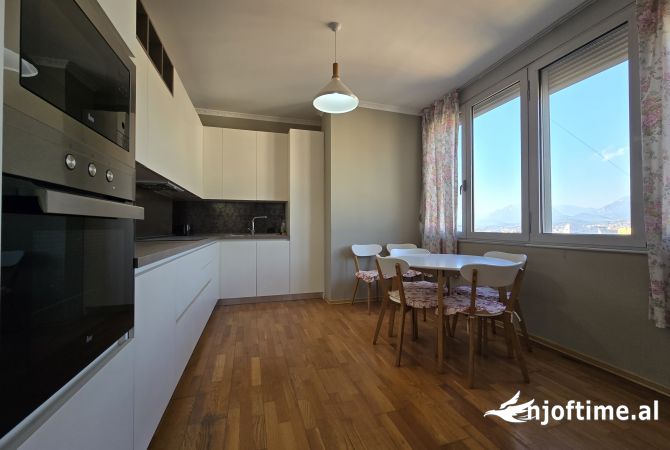 Shtepi ne shitje Apartament ne Tirane, 1+1, Mobilimi E mobiluar, Pagesa 190,000  Euro.