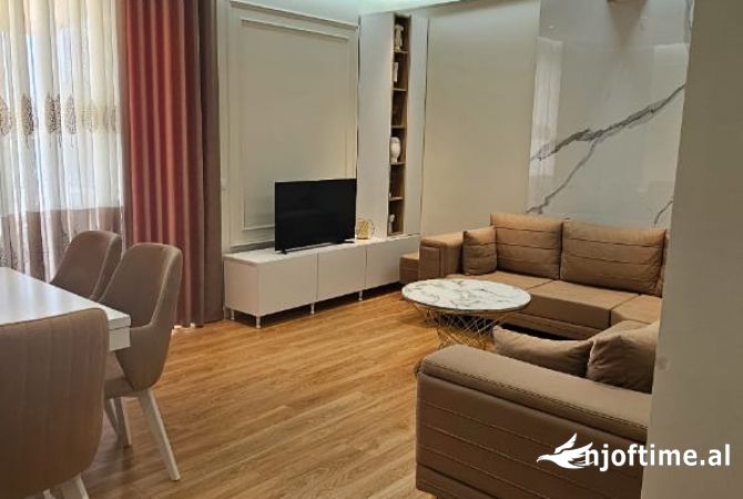 Shtepi me qera 1+1 ne Tirane - 700 Euro